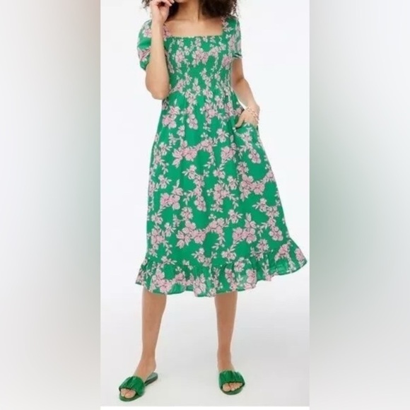 NEW- J. Crew Smocked Midi Dress Floral Green/ Pink Puff Short Sleeves Size XS NEW- J. Crew Smocked Midi Dress Floral Green/ Pink Puff Short Sleeves Size XS